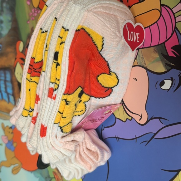 NWT 2 Disney Colorful Winnie the Pooh and Friends Gift Bags & 9 NWT Socks - Picture 5 of 8